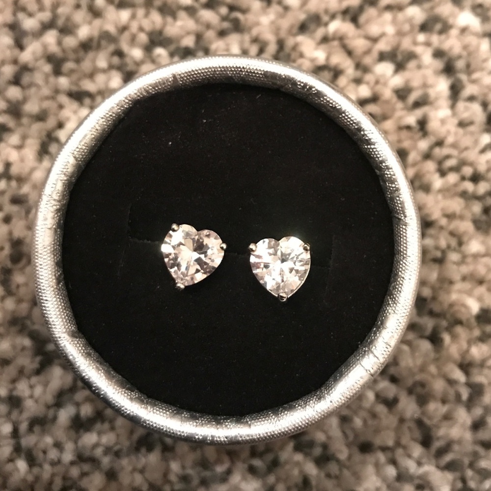 Fashion heart earrings